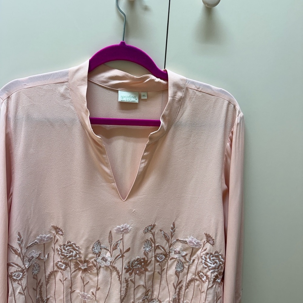 NWT Spartina 449 Blush Pink Floral-Embroidered V-Neck Long Sleeve Top NWT XL - Picture 3 of 8